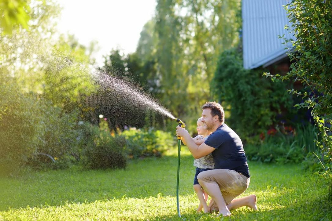 keeping-a-good-lawn-the-family-garden